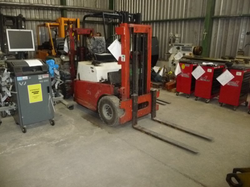 Prumyslových robotu-2