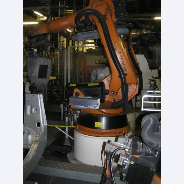 metal working machinery and industrial robots-2