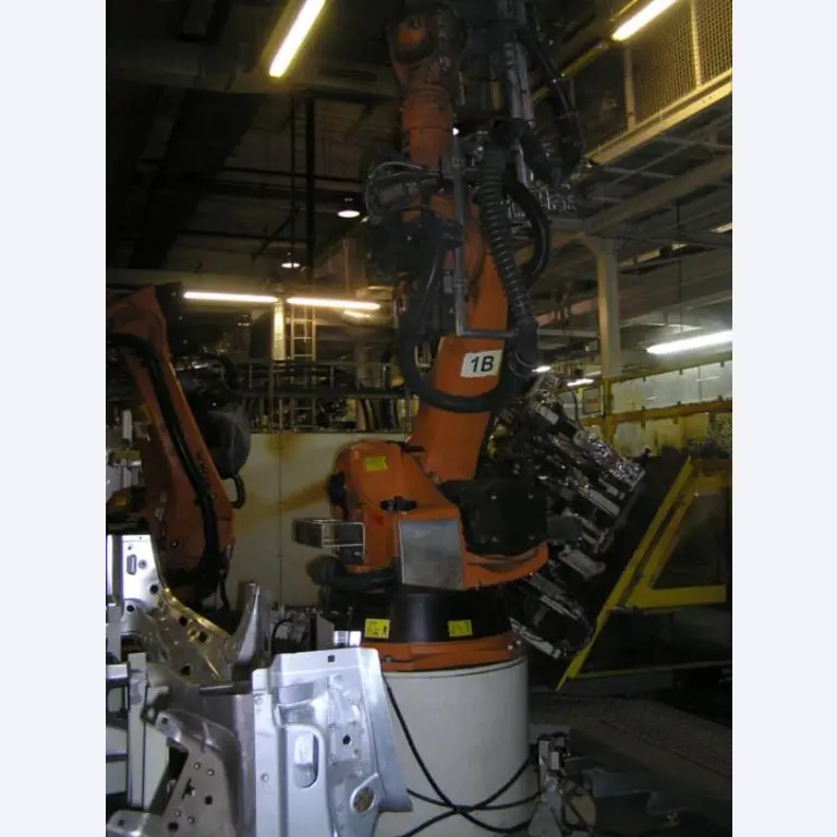 metal working machinery and industrial robots-3