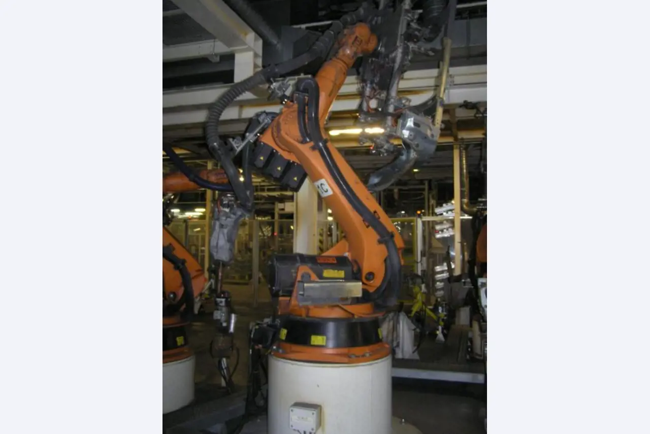 metal working machinery and industrial robots-6