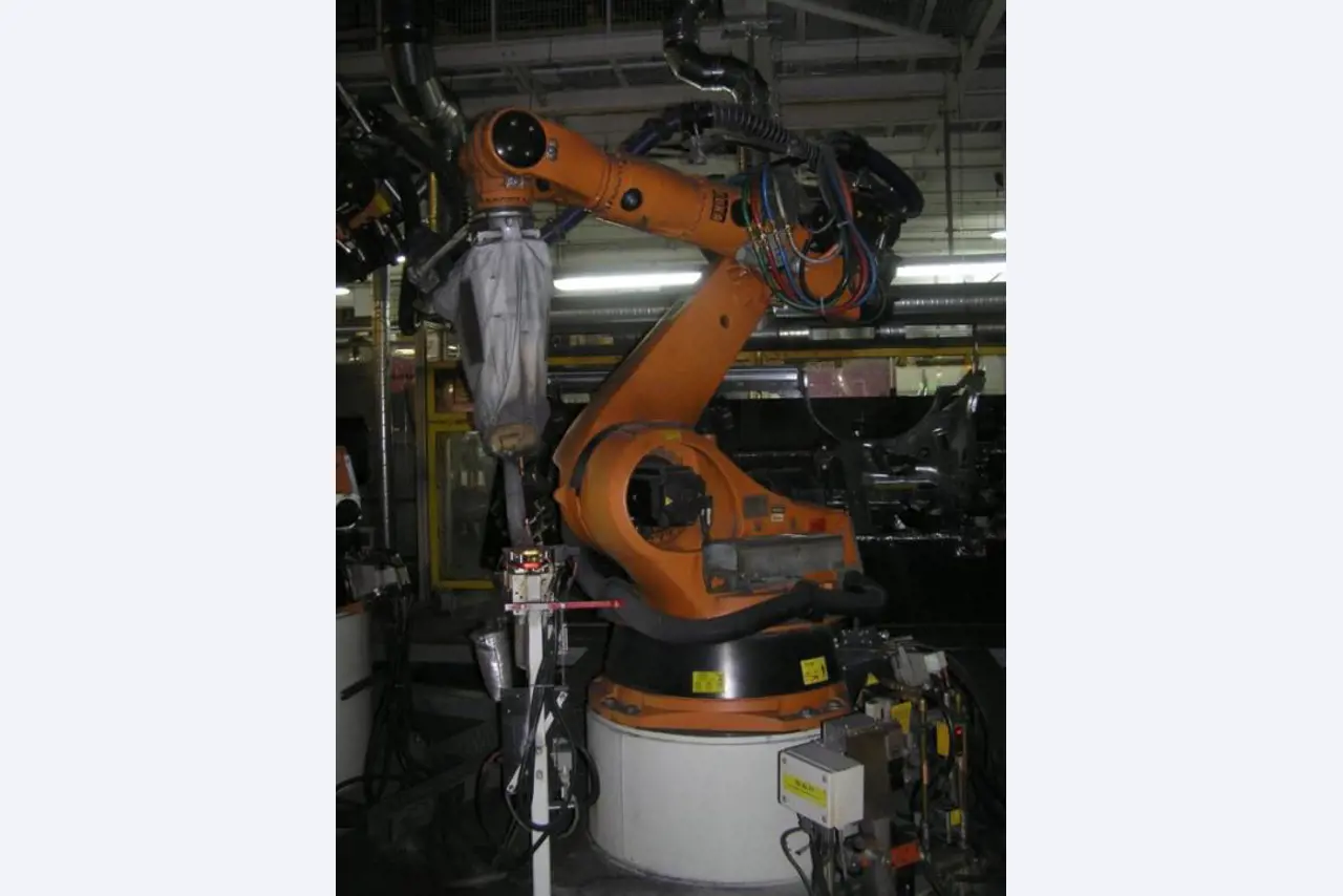 metal working machinery and industrial robots-7