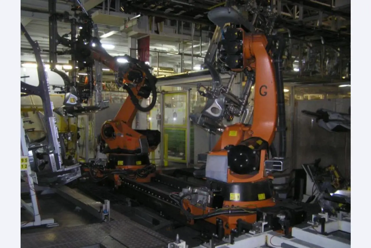 metal working machinery and industrial robots-11