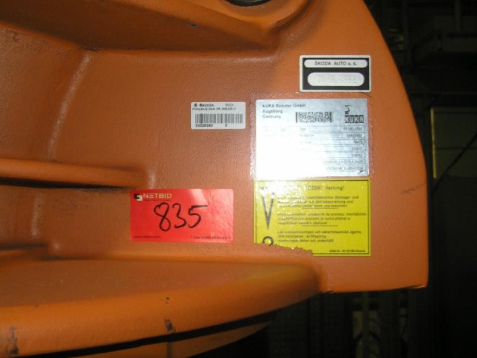 metal working machinery and industrial robots-3