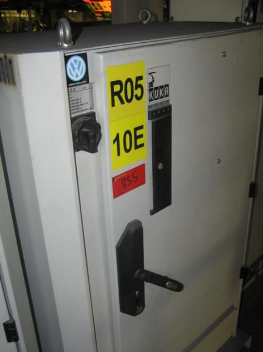 metal working machinery and industrial robots-4