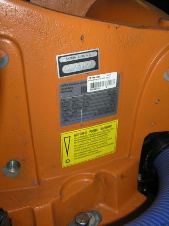 metal working machinery and industrial robots-2