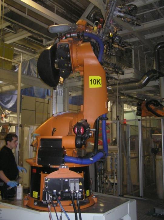 metal working machinery and industrial robots-4