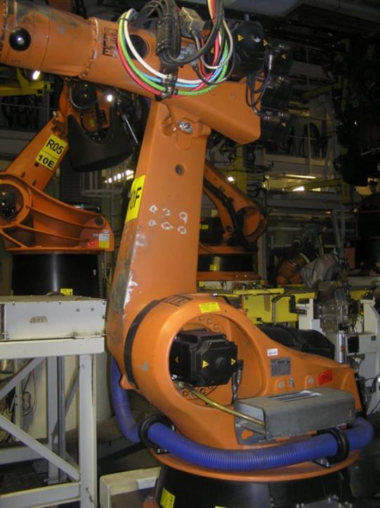 metal working machinery and industrial robots-8