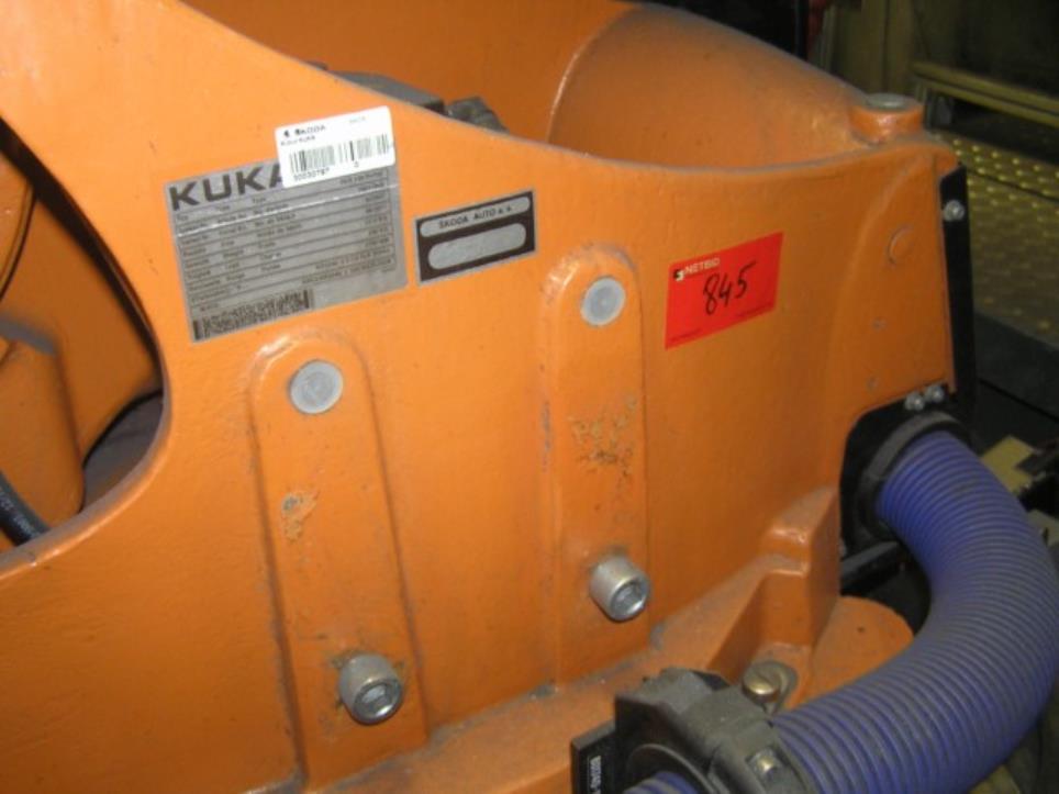 metal working machinery and industrial robots-3