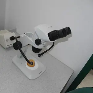 Laboratory equipment for microbiological testing