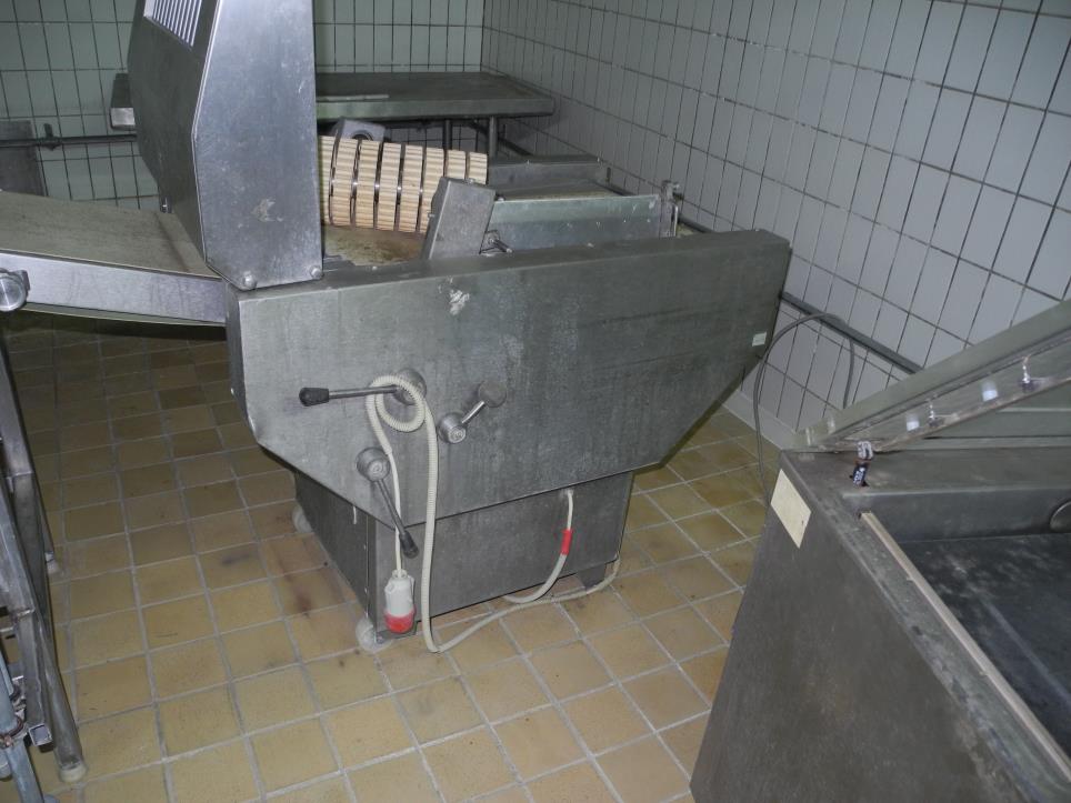 
Meat processing machines 
-1