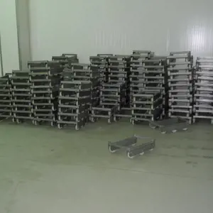 approx. 200 Trolleys for Plastic box