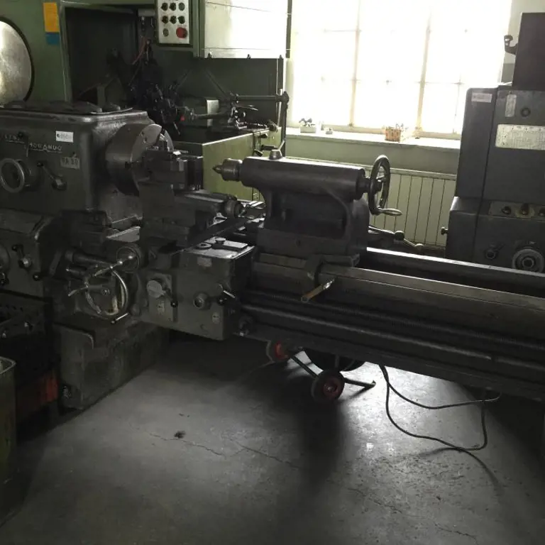 Universaldrehmaschine Potisje PA 30