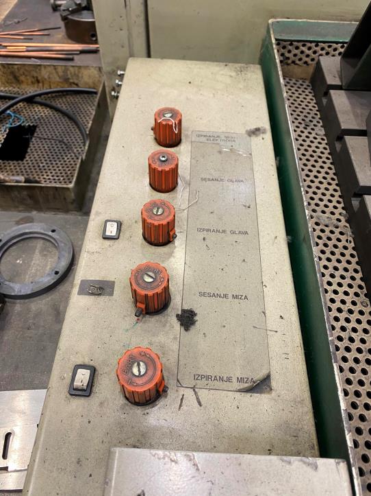 Máquinas e equipamentos para trabalhar metais-8