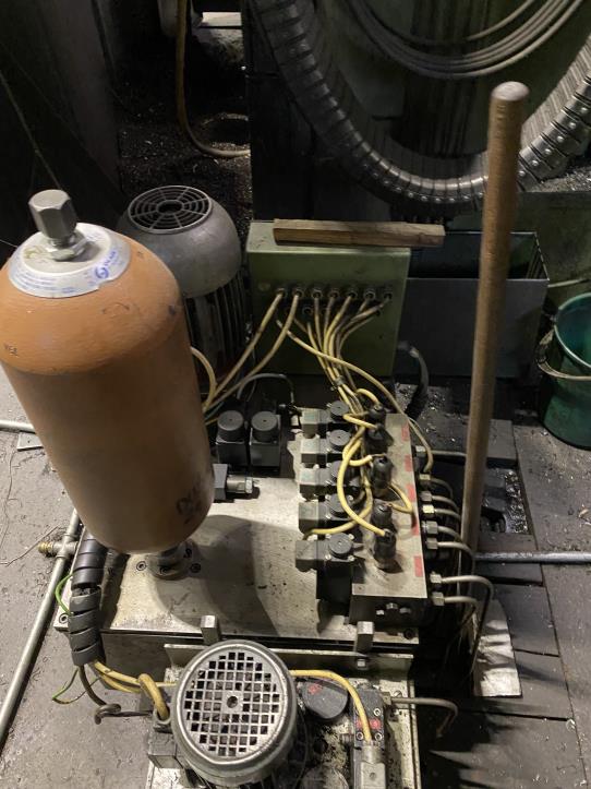 Máquinas e equipamentos para trabalhar metais-11