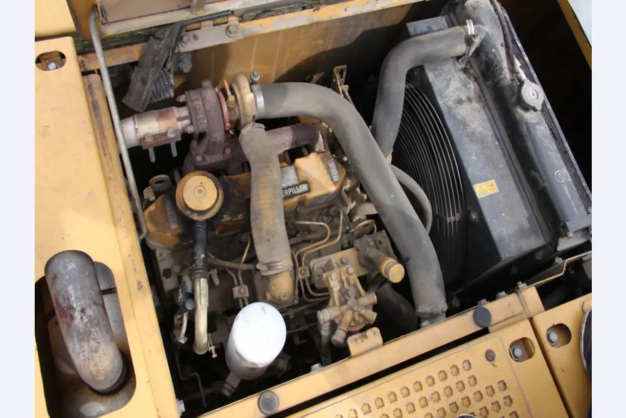 rabljeni gradbeni stroji (bagri, kolesni nakladalniki itd.)-2