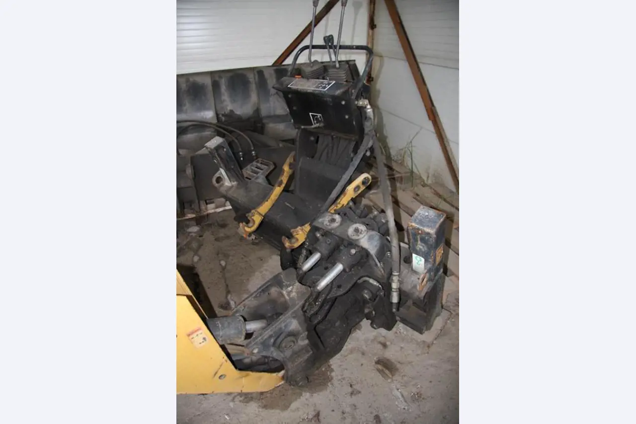 machines de construction d'occasion (pelles, chargeuses sur pneus, etc.)-4