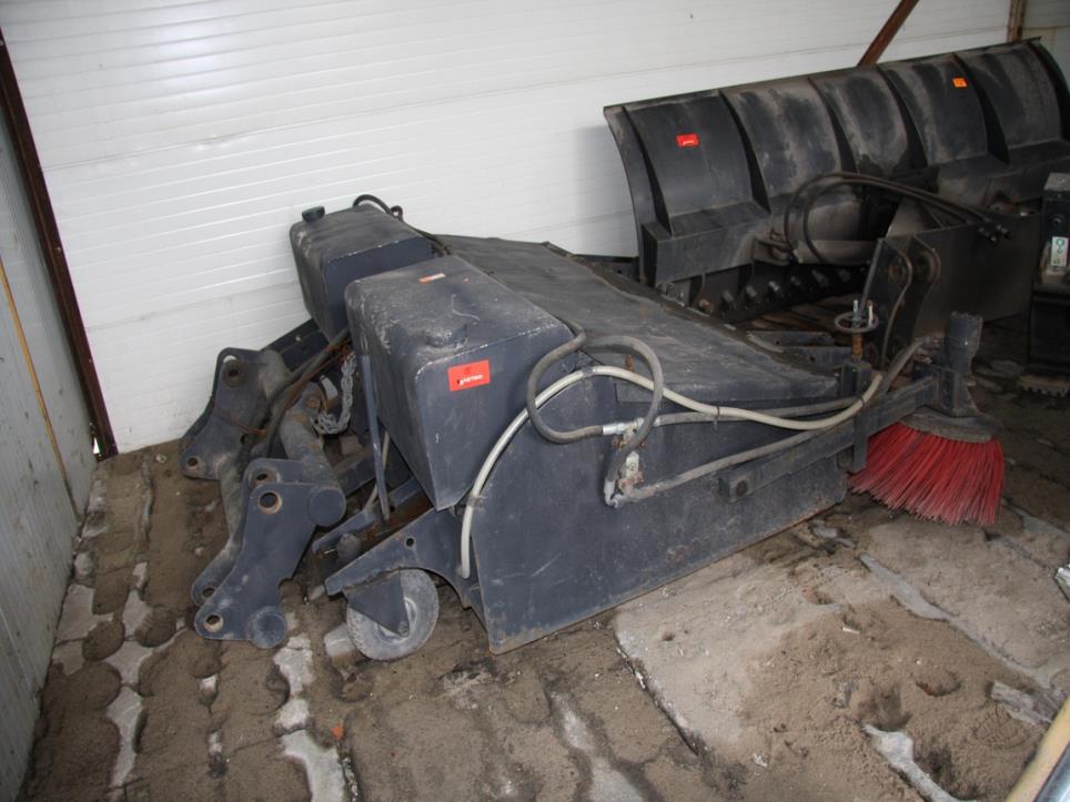 Máquinas de construção usadas (escavadoras, carregadoras de rodas, etc.)-1