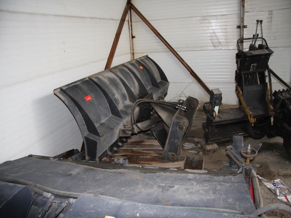 used construction machinery (excavator, wheeled loader, etc.)-1