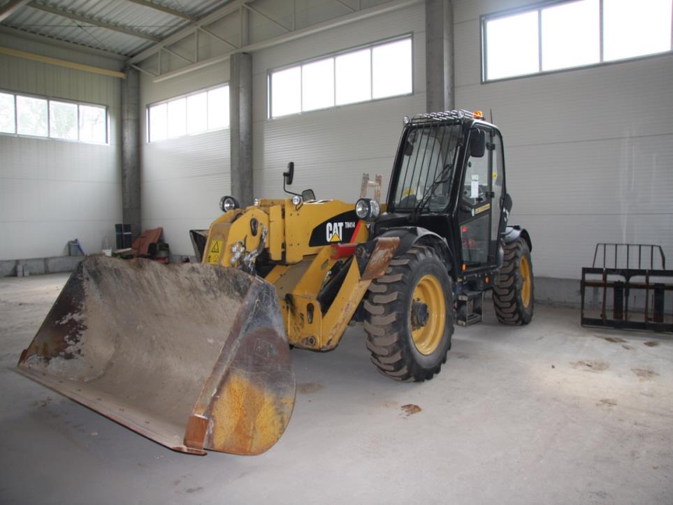 Máquinas de construção usadas (escavadoras, carregadoras de rodas, etc.)-1