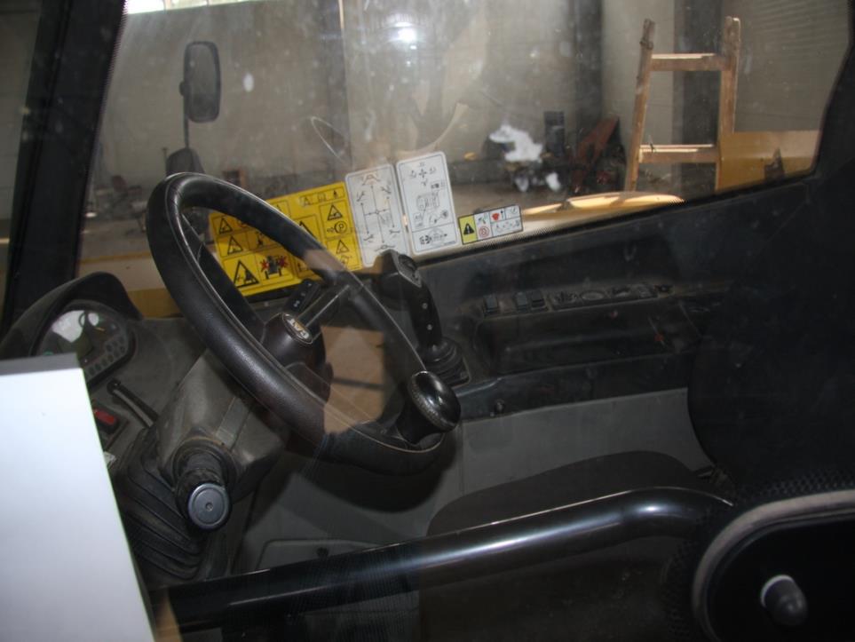 Máquinas de construção usadas (escavadoras, carregadoras de rodas, etc.)-5