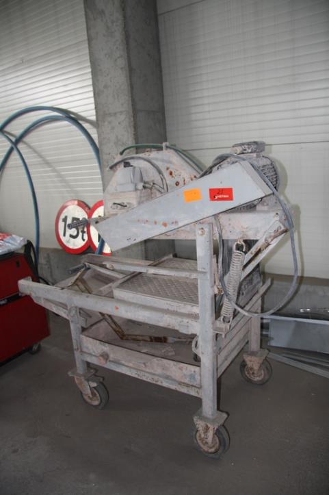 Máquinas de construção usadas (escavadoras, carregadoras de rodas, etc.)-2