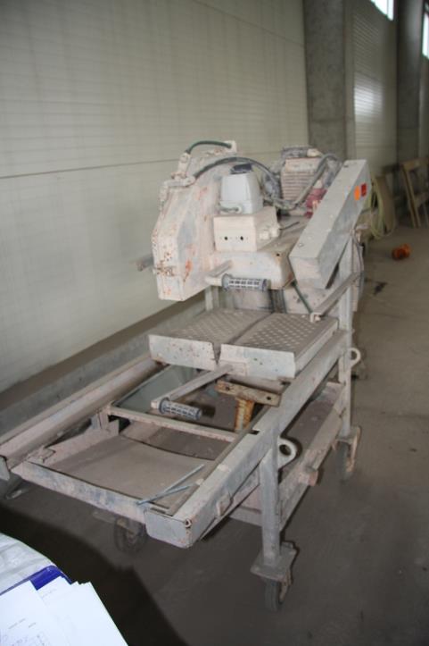 Máquinas de construção usadas (escavadoras, carregadoras de rodas, etc.)-1