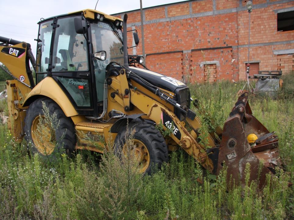 Máquinas de construção usadas (escavadoras, carregadoras de rodas, etc.)-1