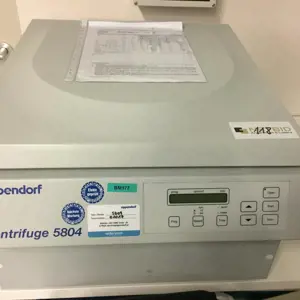 Centrifuge  Eppendorf Centrifuge 5804