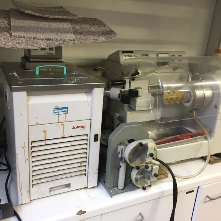 Laboratory mill with Refrigerated Circulator Julabo / Dyno-Mill F32 / KDL A