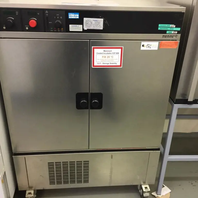 Cooled incubator Memmert ICP 600