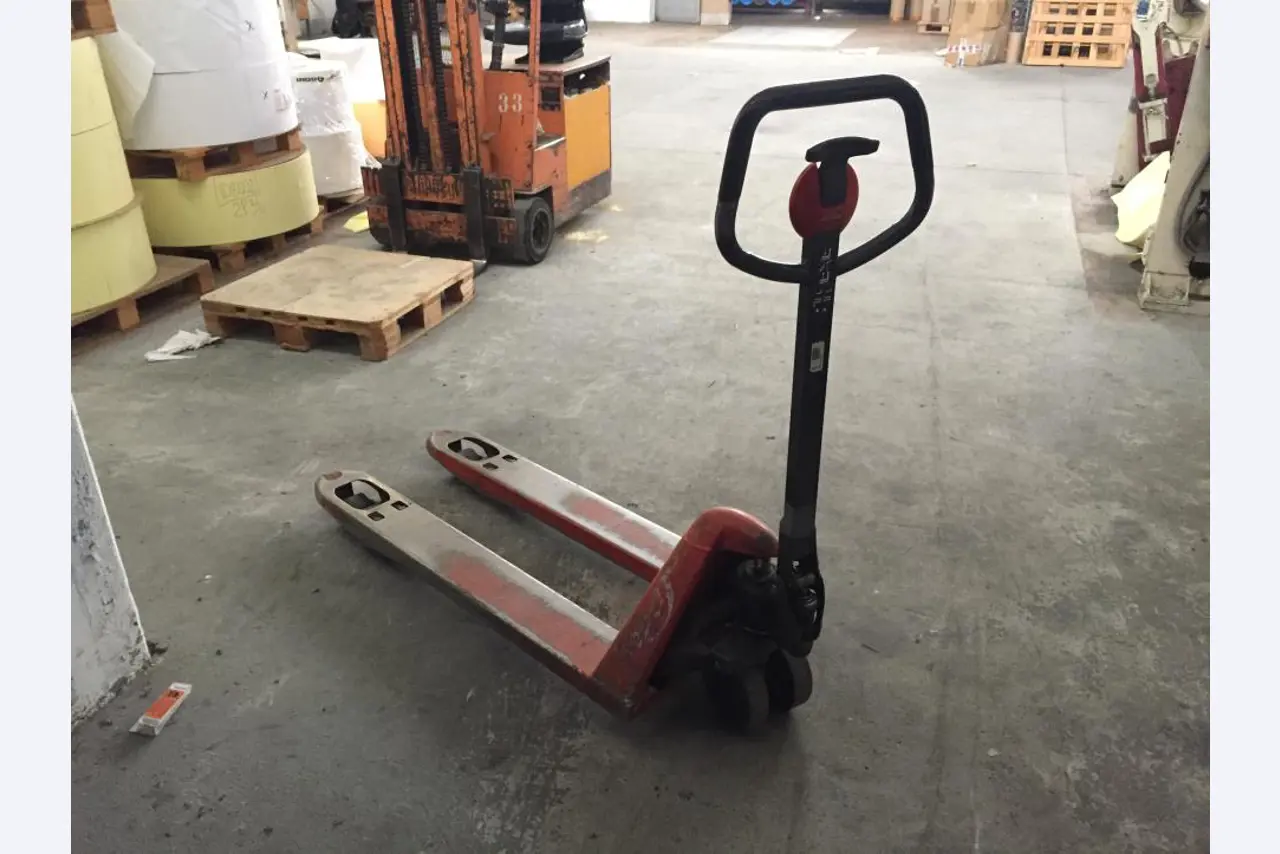 Maschinen und Geräte zur Büromaterialproduktion-1