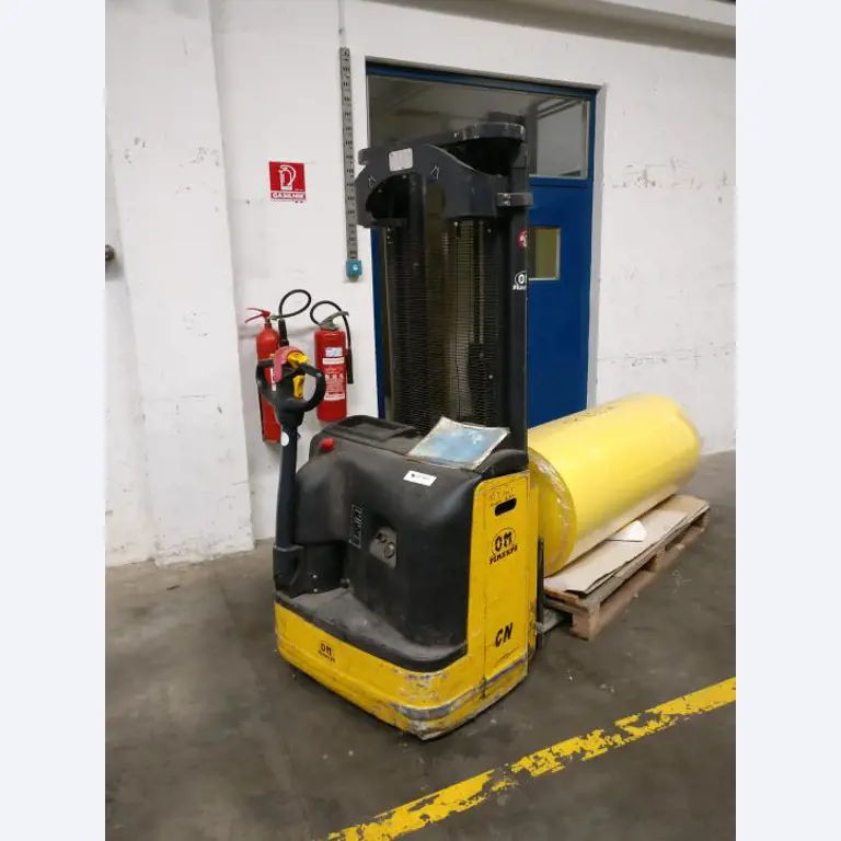 Máquinas e equipamentos para a produção de material de escritório-1