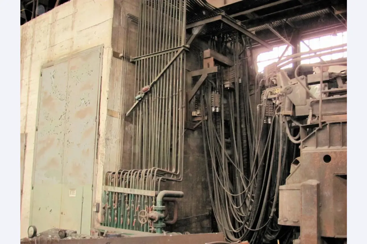 Used machines of a steelwork-5