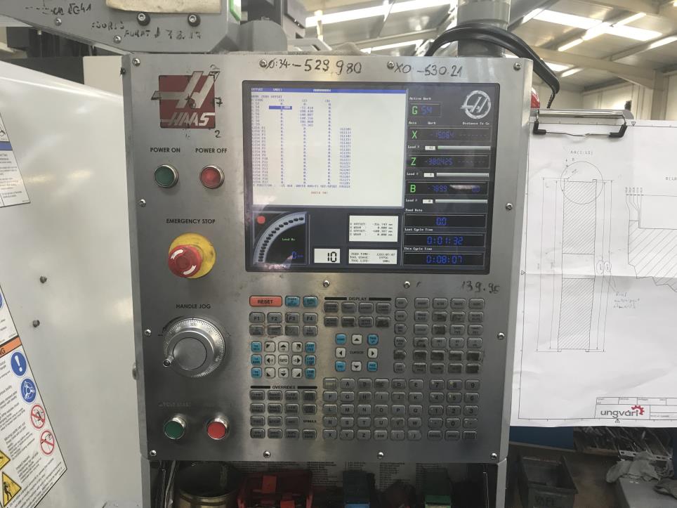 eine HAAS-CNC-Drehmaschine-2