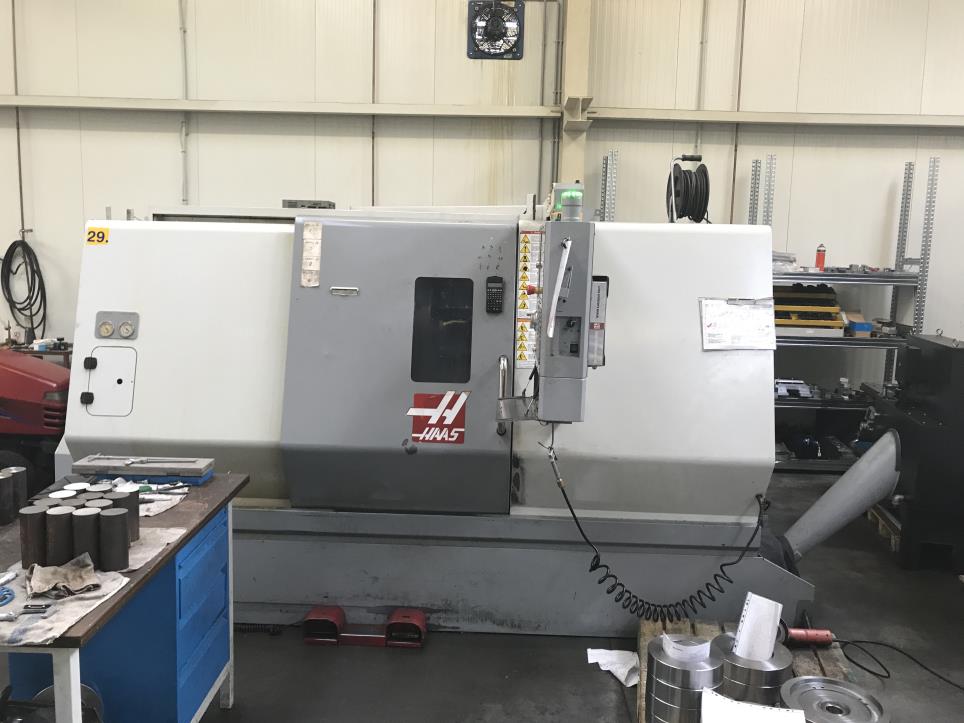 eine HAAS-CNC-Drehmaschine-1