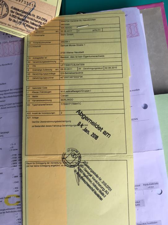 Lagerbestand und Geschäftseinrichtung eines Elektronikfachgeschäftes-3