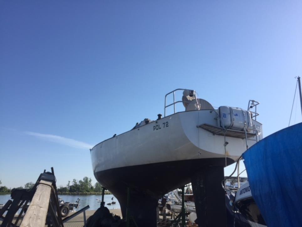 Hochsee-Segelyacht

-15