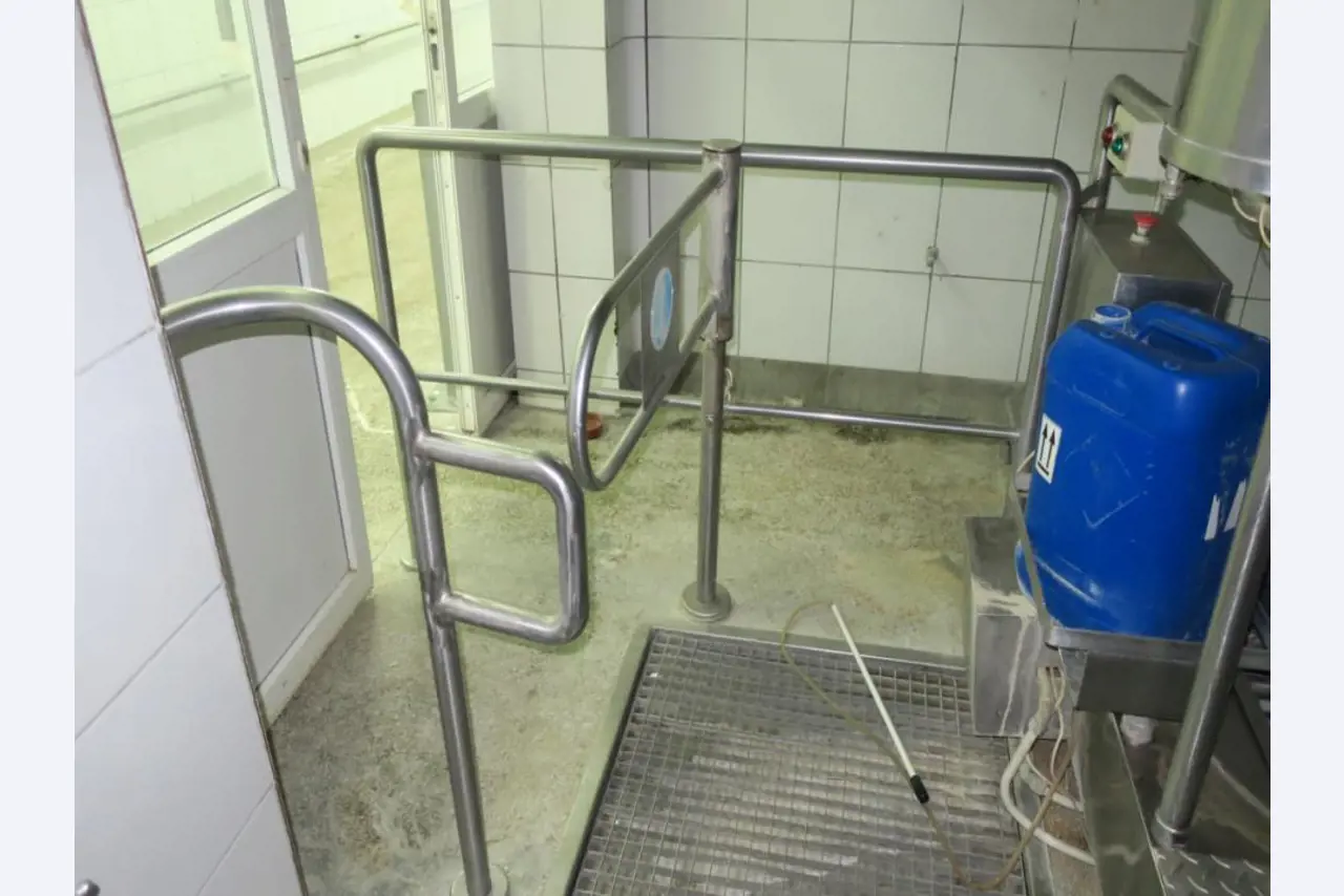 Meat processing machines-4