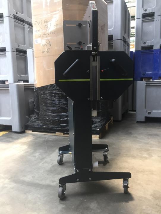 Injection molding machines and thermoforming machines -3