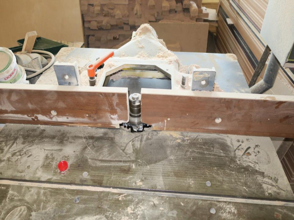 Dřevoobráběcí stroje-3