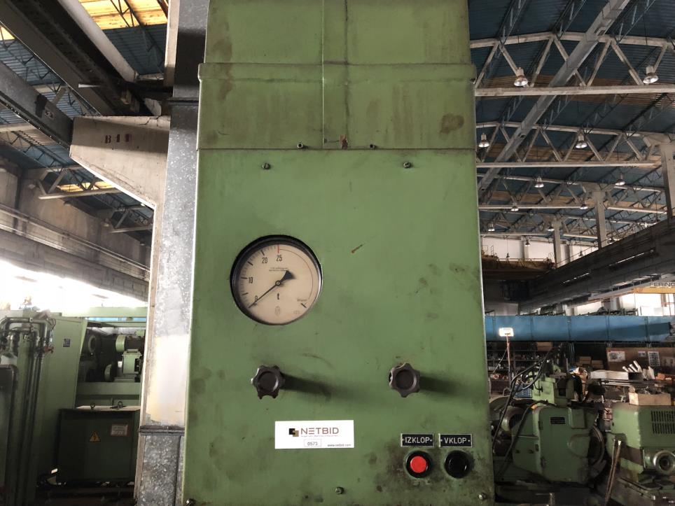 Gut gewartete CNC-Fräszentren-3