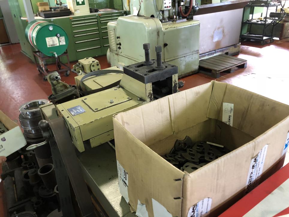 
Máquinas para trabalhar metais<br>-8