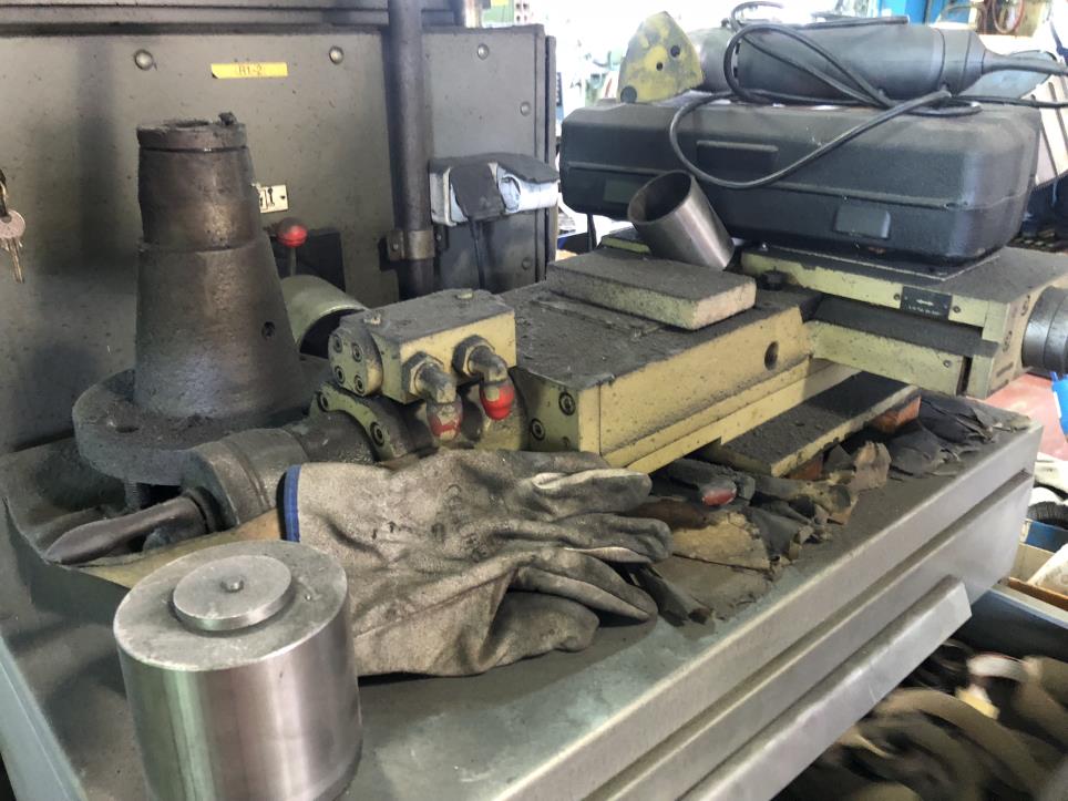 
Máquinas para trabalhar metais<br>-9