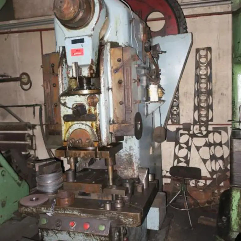 Eccentric press, no markings  100T