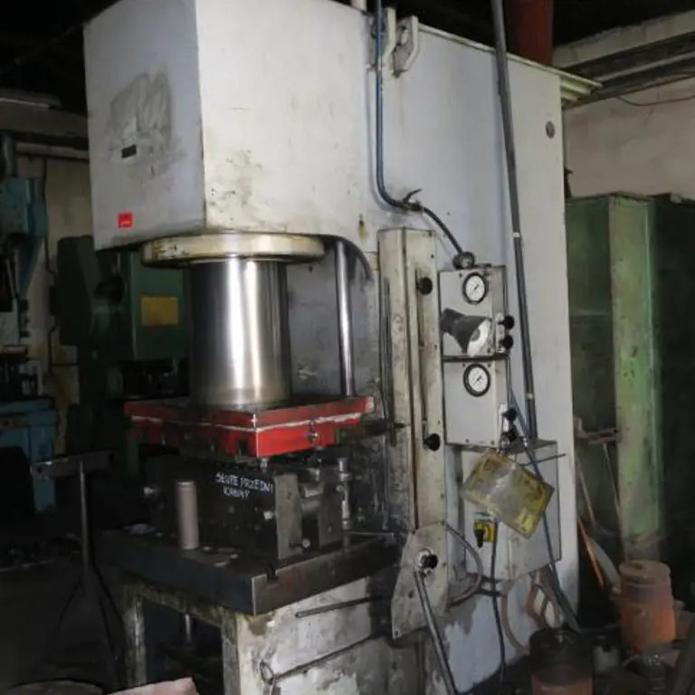 Hydraulic press