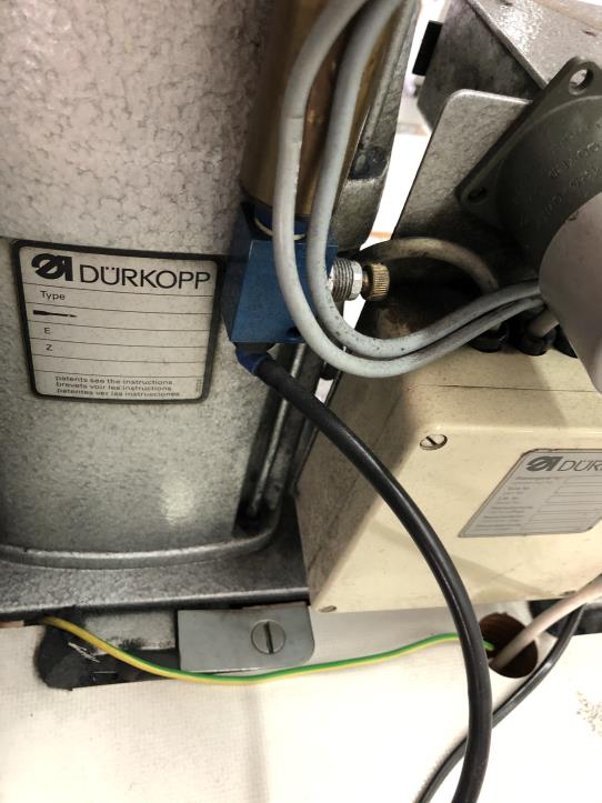 Näh-, Bügel- und Schneidemaschinen zu reduzierten Preisen-2