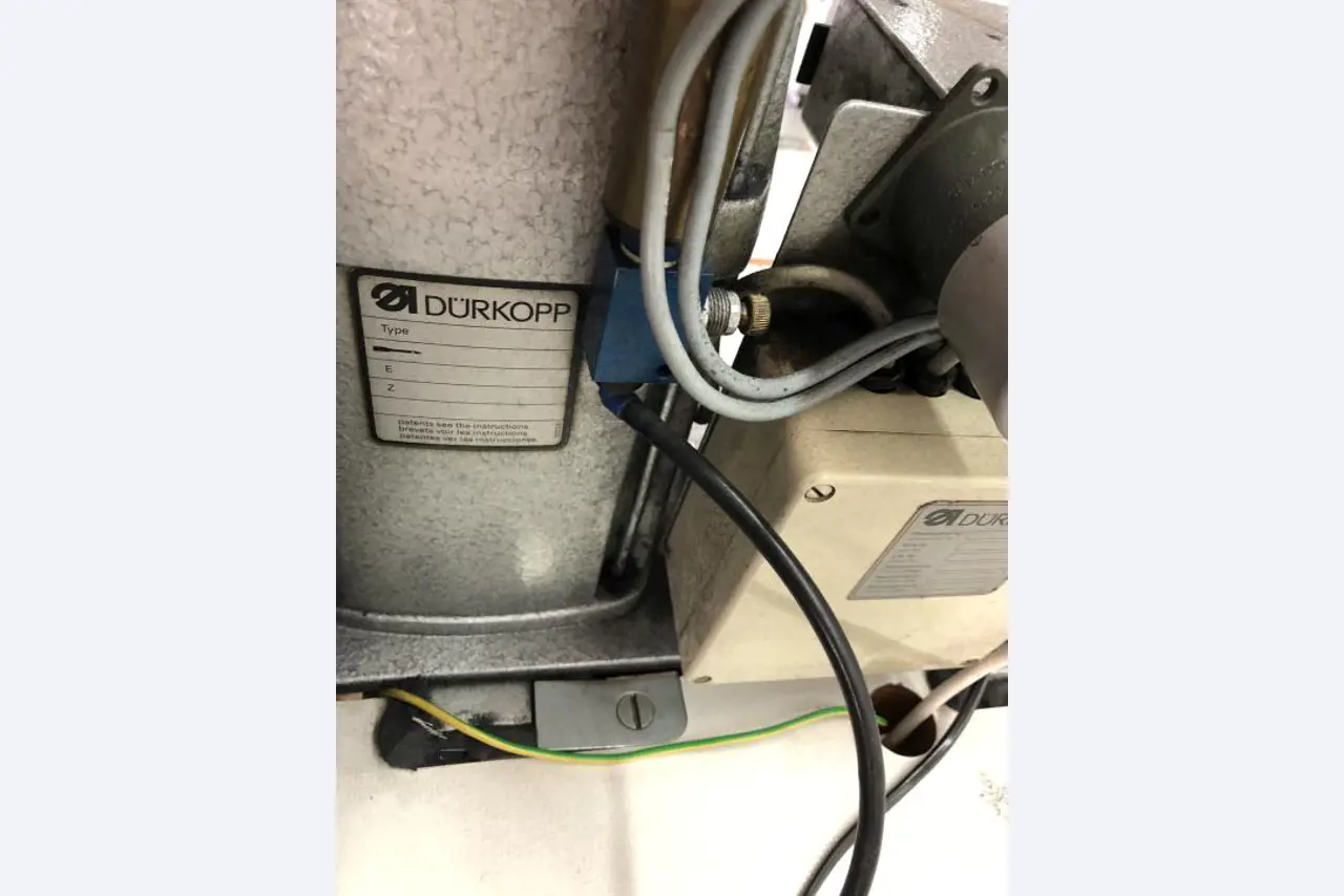 Näh-, Bügel- und Schneidemaschinen zu reduzierten Preisen-2