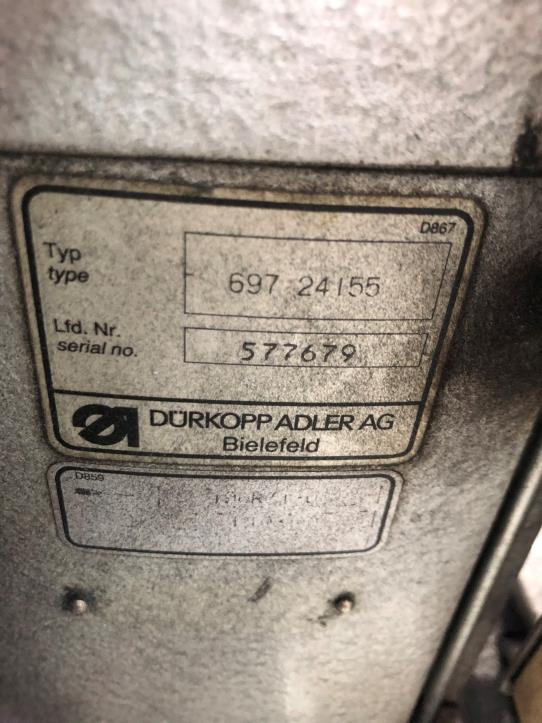 Machines à coudre, à repasser et à couper à prix réduits-2