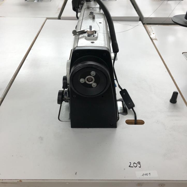 Näh-, Bügel- und Schneidemaschinen zu reduzierten Preisen-2