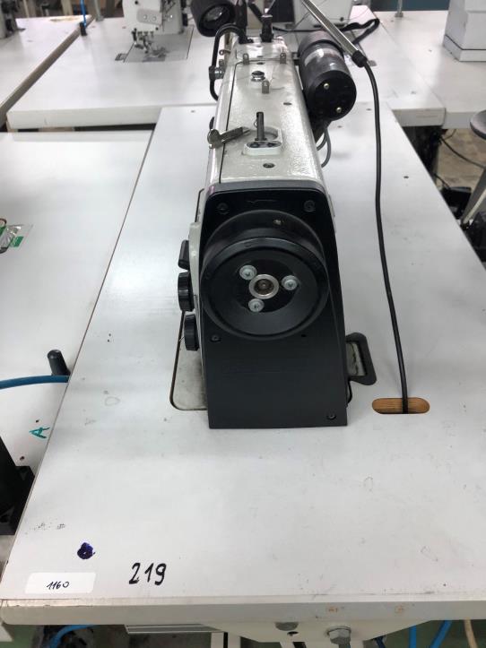 Machines à coudre, à repasser et à couper à prix réduits-2